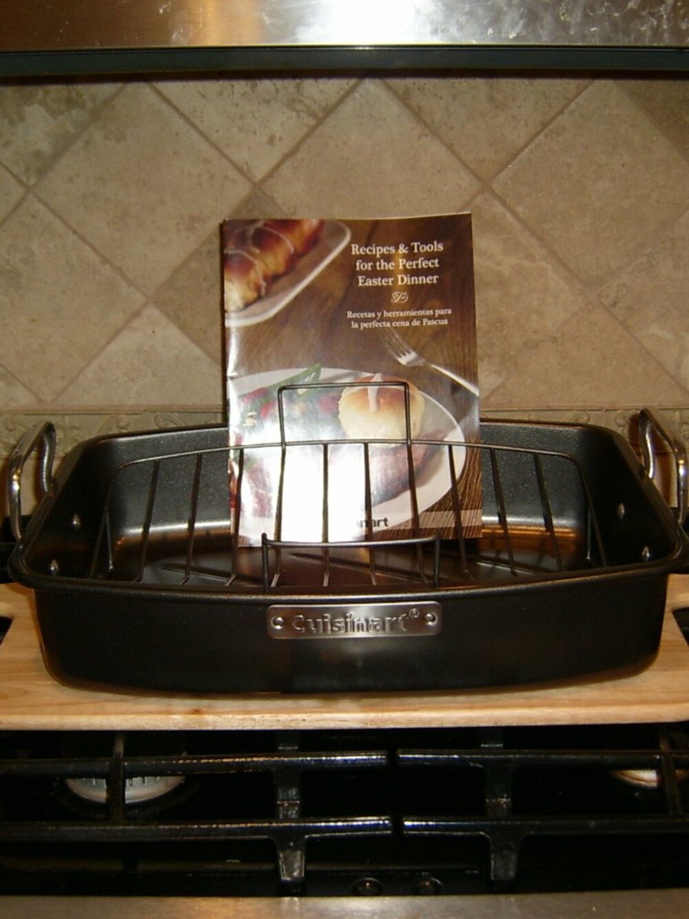 Cuisinart 18" Roasting Pan w/ Non-Stick Rack, NEW WITHOUT BOX